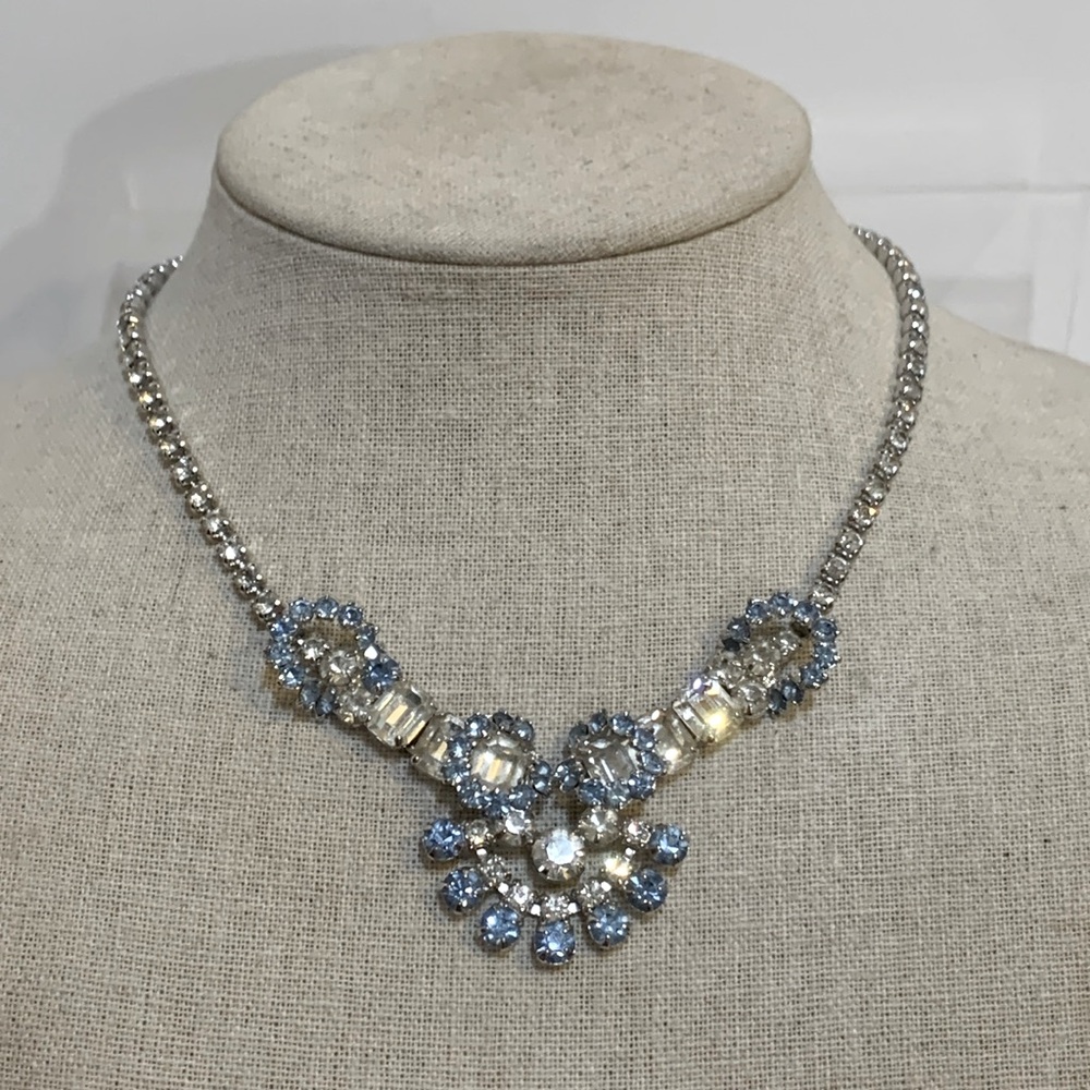 Rhinestone crystal choker baby blue clear 15”